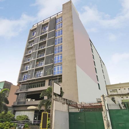Melbourne Suites Makati City Exterior foto